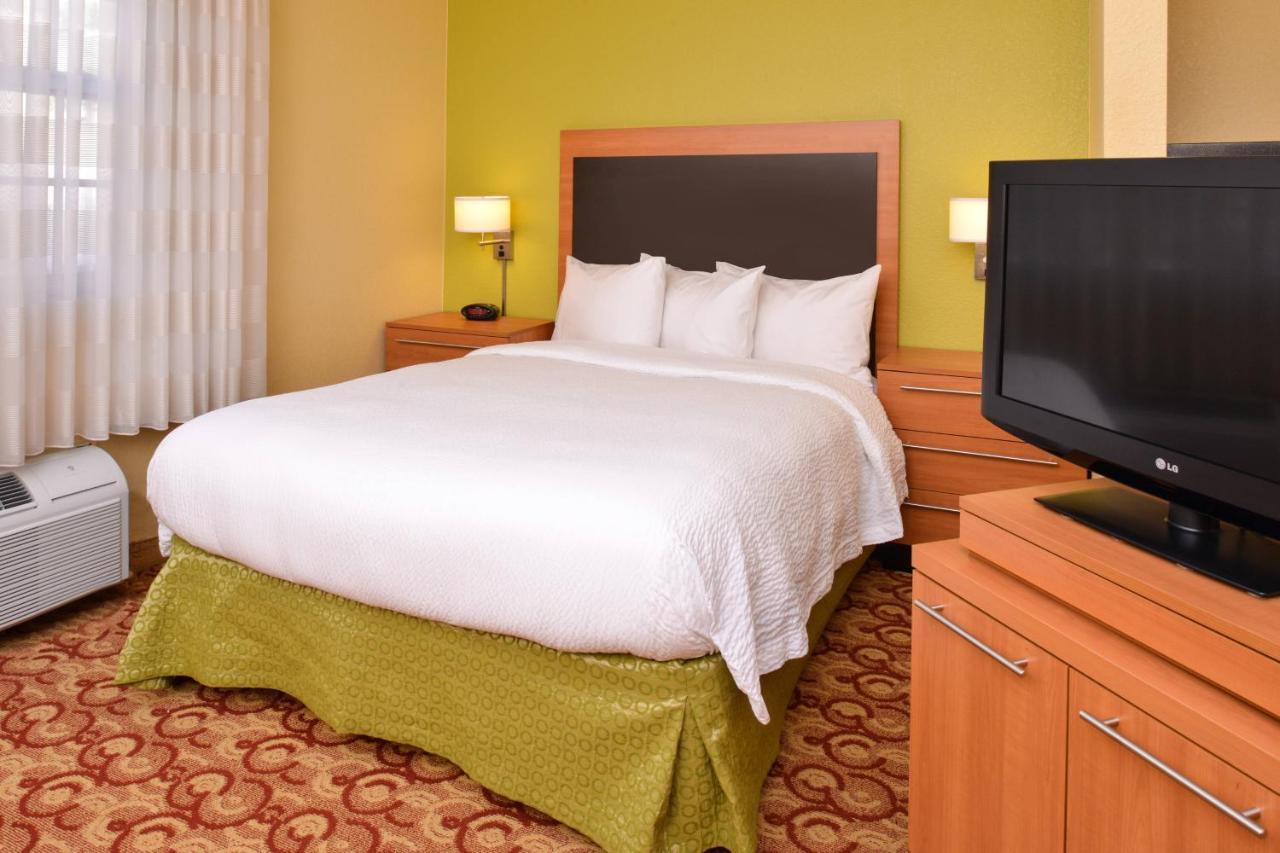 Candlewood Suites Miami Lakes By Ihg Bagian luar foto