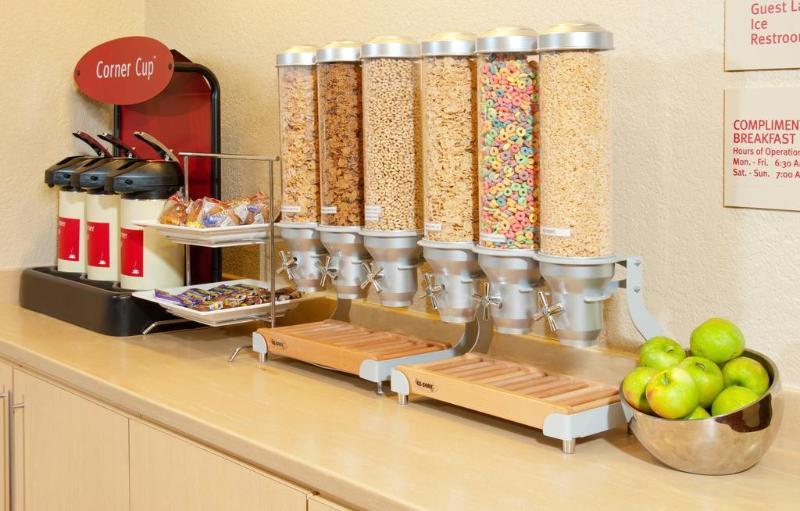 Candlewood Suites Miami Lakes By Ihg Bagian luar foto
