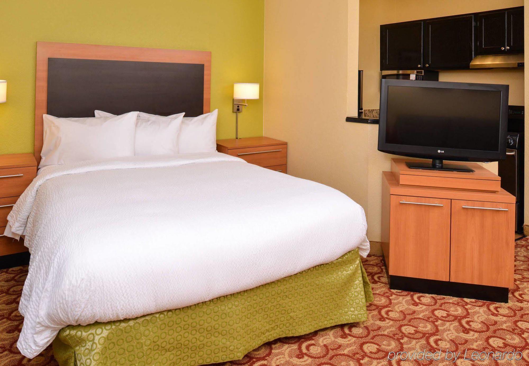 Candlewood Suites Miami Lakes By Ihg Bagian luar foto