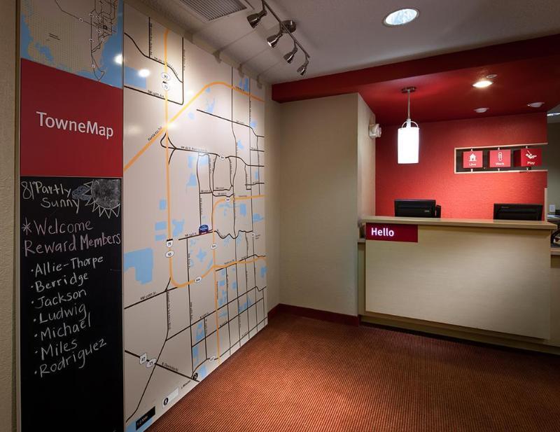 Candlewood Suites Miami Lakes By Ihg Bagian luar foto